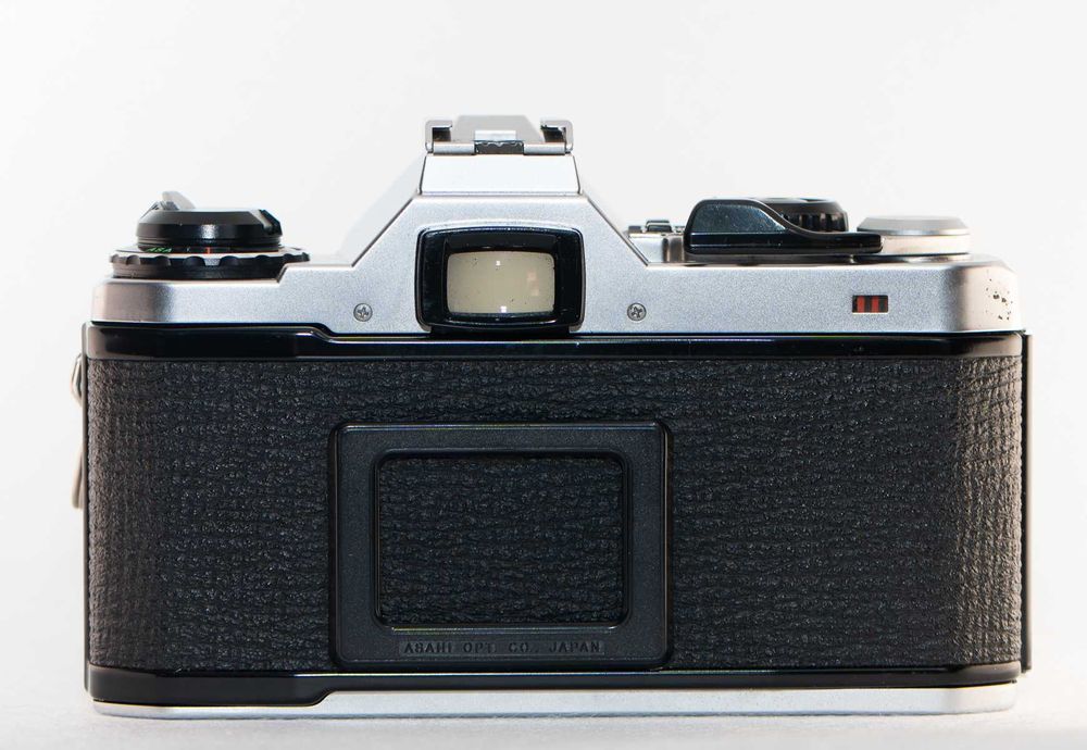 Aparat film Pentax ME Super cu doua obiective 50mm si 28mm