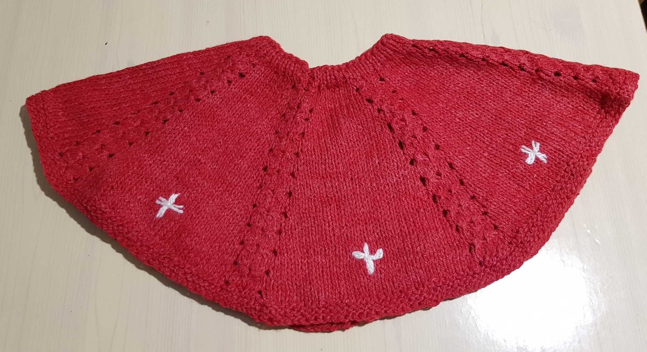 Детски комплект червен за момиче пуловер и пола 3-4 год