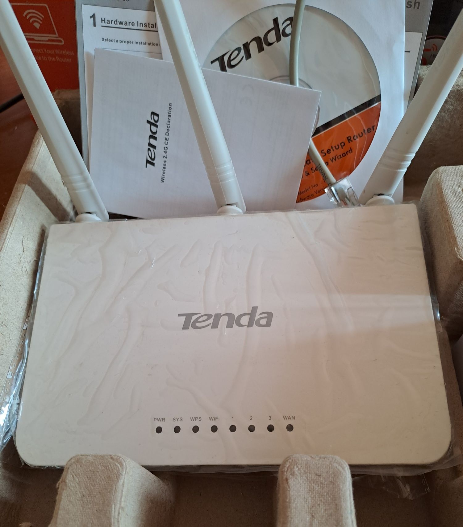 Router Tenda model F303