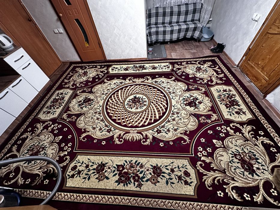 Продам два ковра