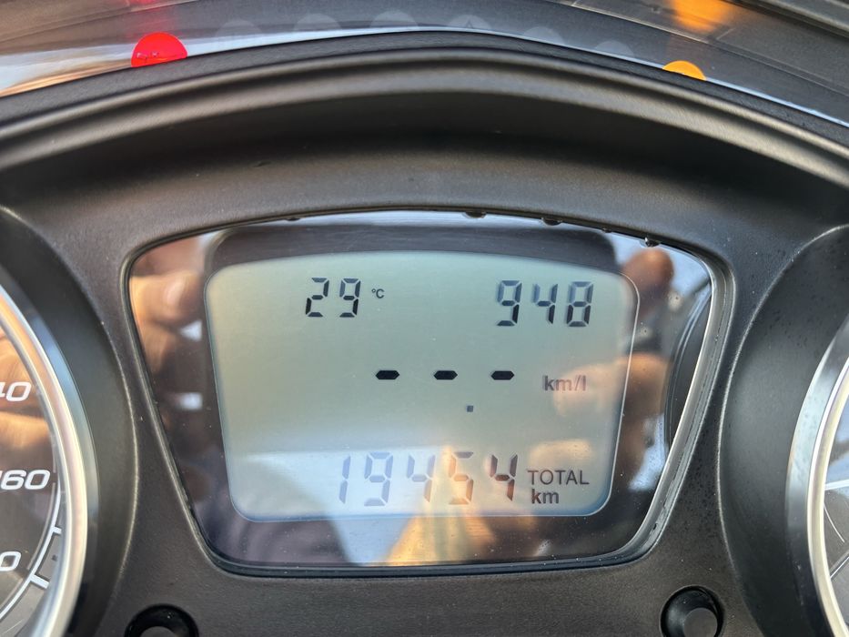 Piaggio mp3 350 sport