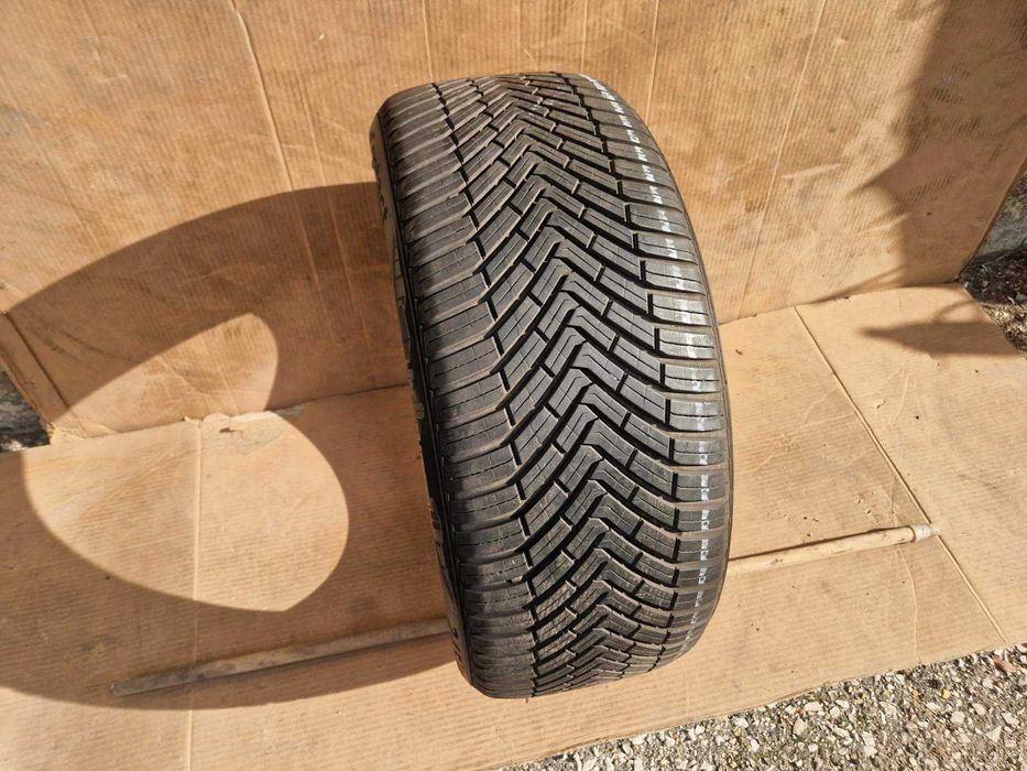 1 Continental R19 245/45
Зимна гума 
DOT1223