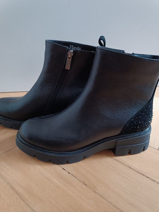 De vânzare botine Flavia Passini, mârimea 39..