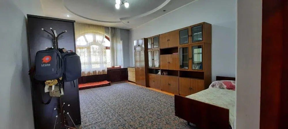 11 соток 10 комнаты Янгиабад Кадышева