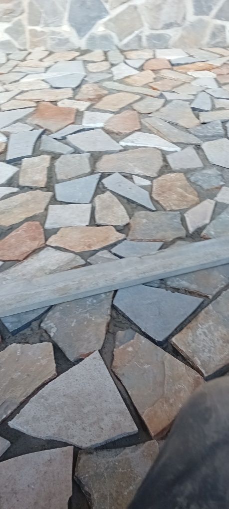 Vând și montez piatra naturala
