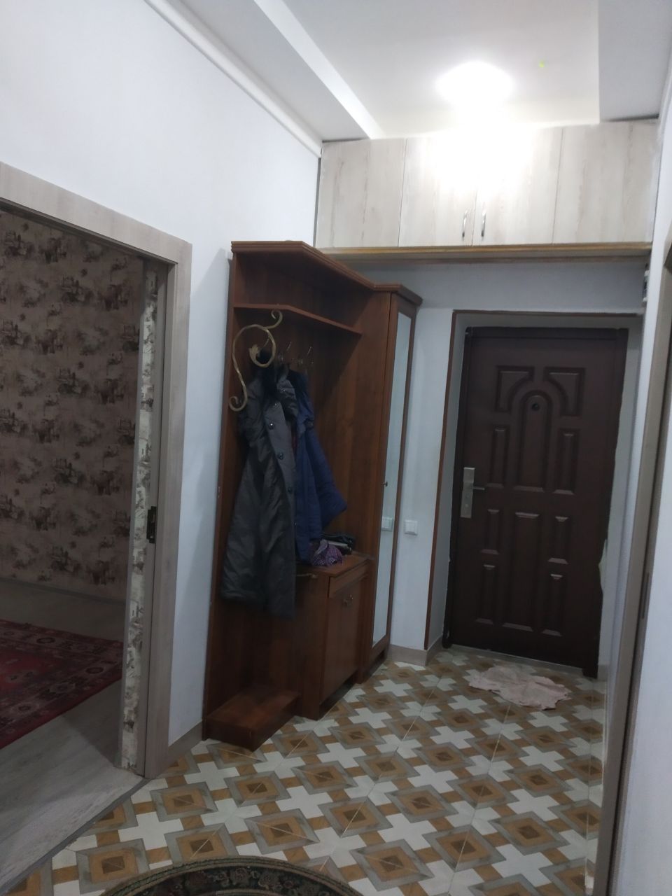 1 каватдан 3 хонали люкс квартира ижарага берилади
