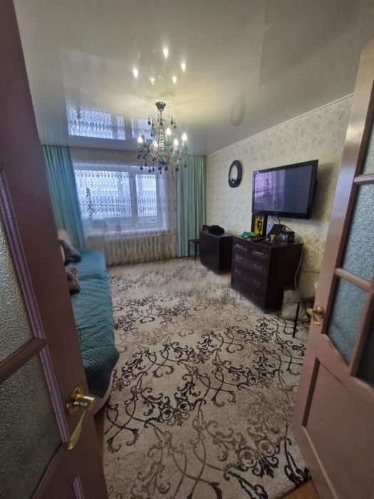 Продам трехкомнатную