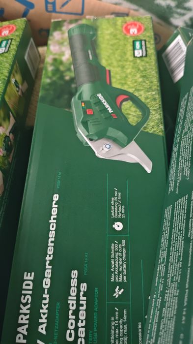 Foarfeca de gradina electrica acumulator inclus tuns pomi Parkside
