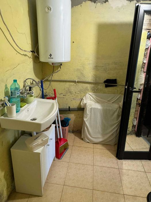 Продава се Къща в с. Пресиян, Област Търговище - 100 кв.м за 266 €/кв.м - Снимка #6