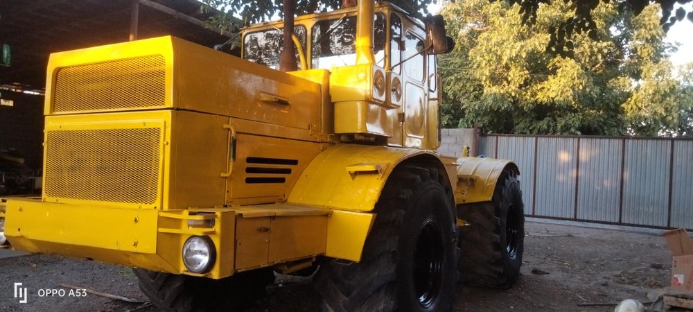 Трактор к 700. Он же Кировец