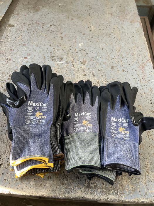 Vand manusi protectie MaxiCut / manusi antitaiere diverse marimi