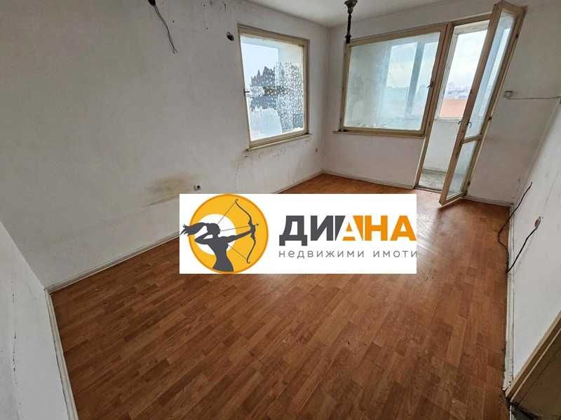 Продава се Тристаен апартамент в Пловдив, Център - 93 кв.м за 1990 €/кв.м - Снимка #1