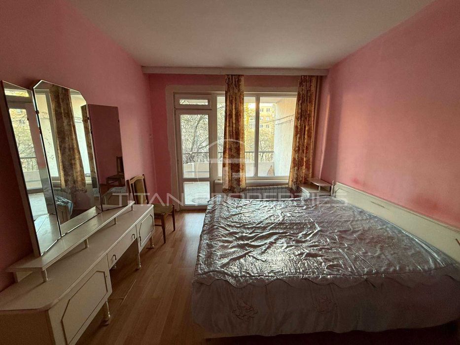 Продава се Тристаен апартамент в Пловдив, Кършияка - 92 кв.м за 2011 €/кв.м - Снимка #3