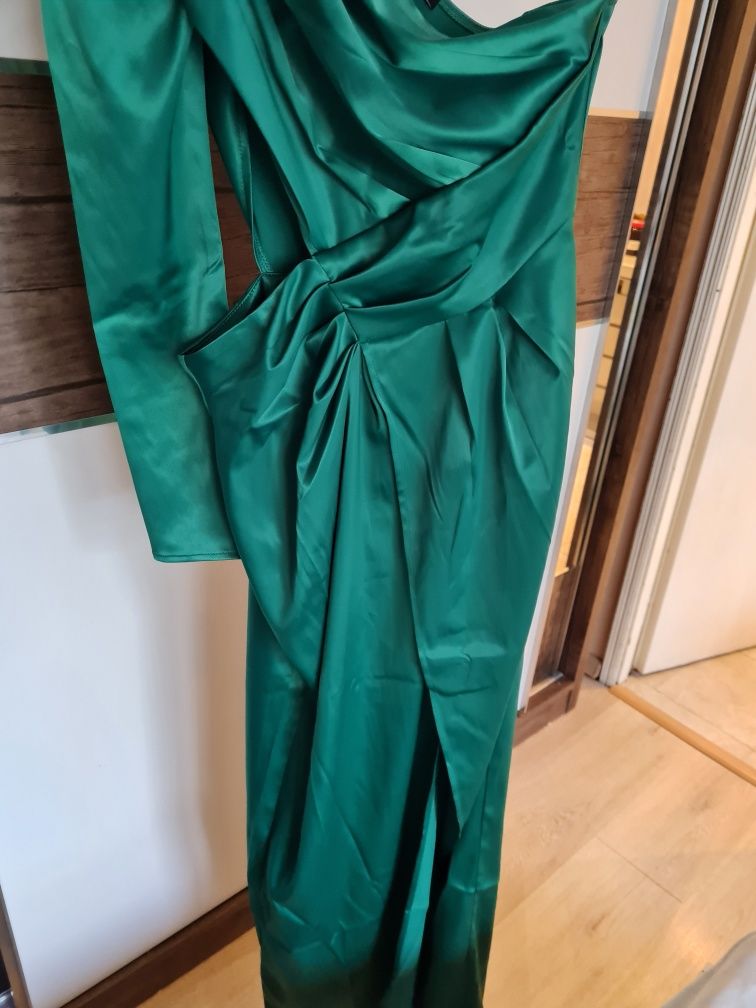 Сатенена официална рокля Zara Asos с един ръкав