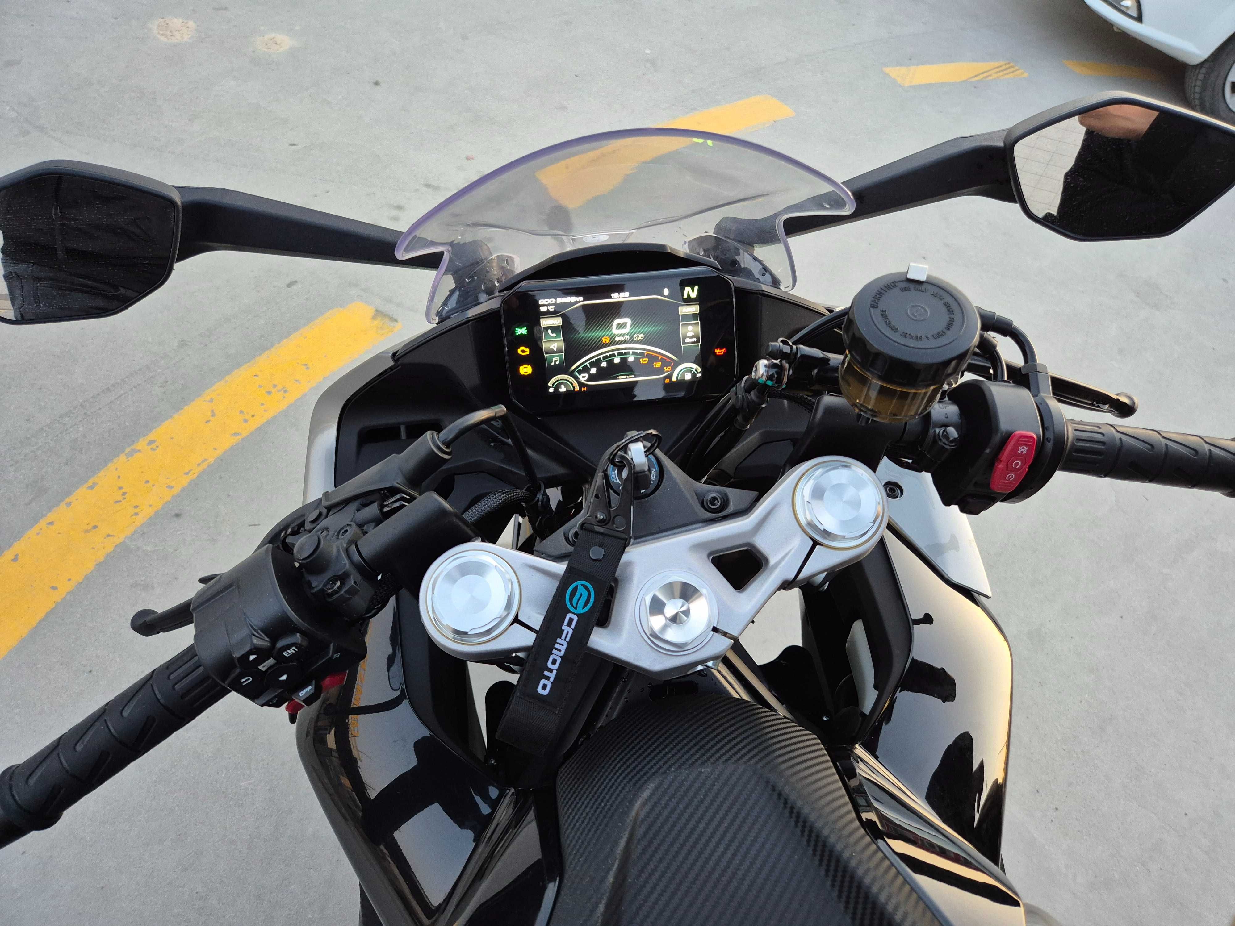 Спортивный мотоцикл "CFMOTO 450SR (ABS)" 0-100 сек 3,5 сек