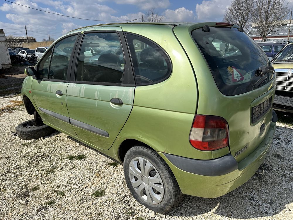 Renault Scenic на части