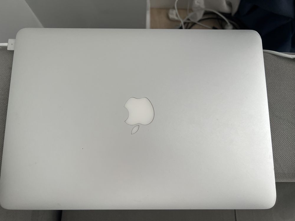 Продам MacBook Air 2014 года, в хорошем состоянии!