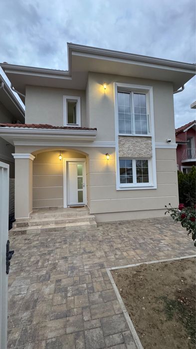 Proprietar-Casă individuală (4 camere+living+3băi) Moșnița Nouă-asfalt