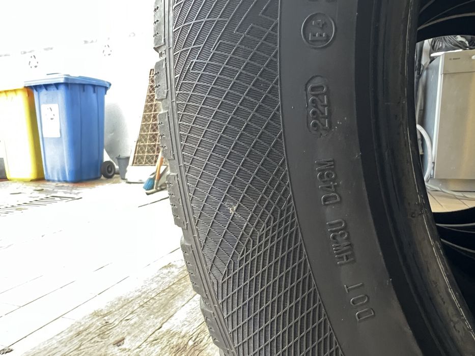 275/50R20 Continetal iarna