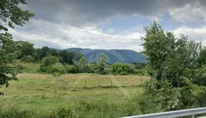 Парцел в Тополово 51600