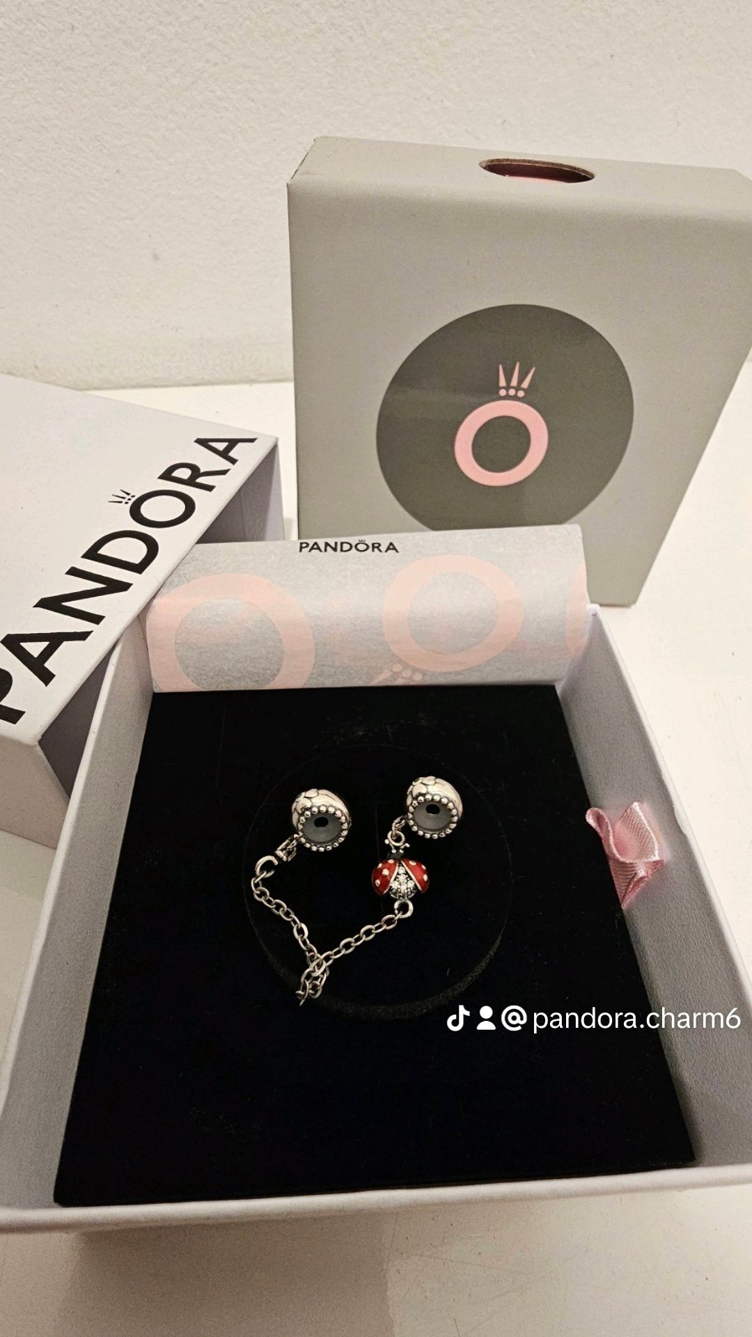 Charm uri Pandora