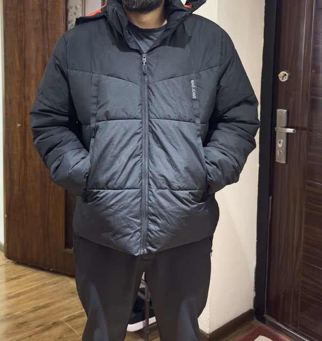 Продается зимняя мужская куртка