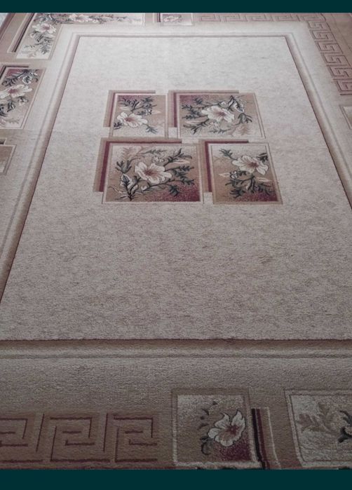 Ковер 3/4 в хорошем состоянии Качественный