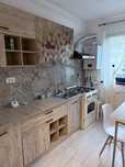 Inchiriez 1 garsoniera 41 mp, parter Valcom Residence Coresi, libere