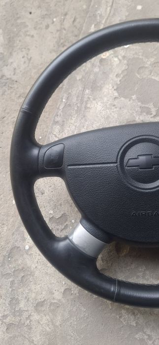 Продам Рул от жентры аирбаг ест состояние хорошое.оригинал снят с авто