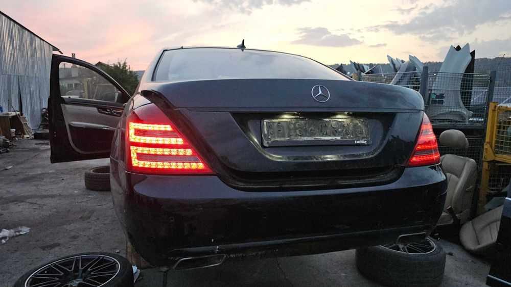 modul portbagaj electric Mercedes A2218703995 S class facelift W221
