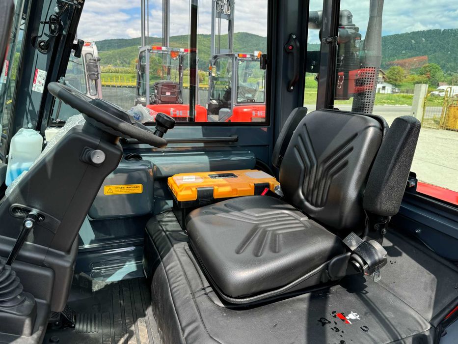 Motostivuitor Heli 2.5 tone diesel cu cabina inchisa
