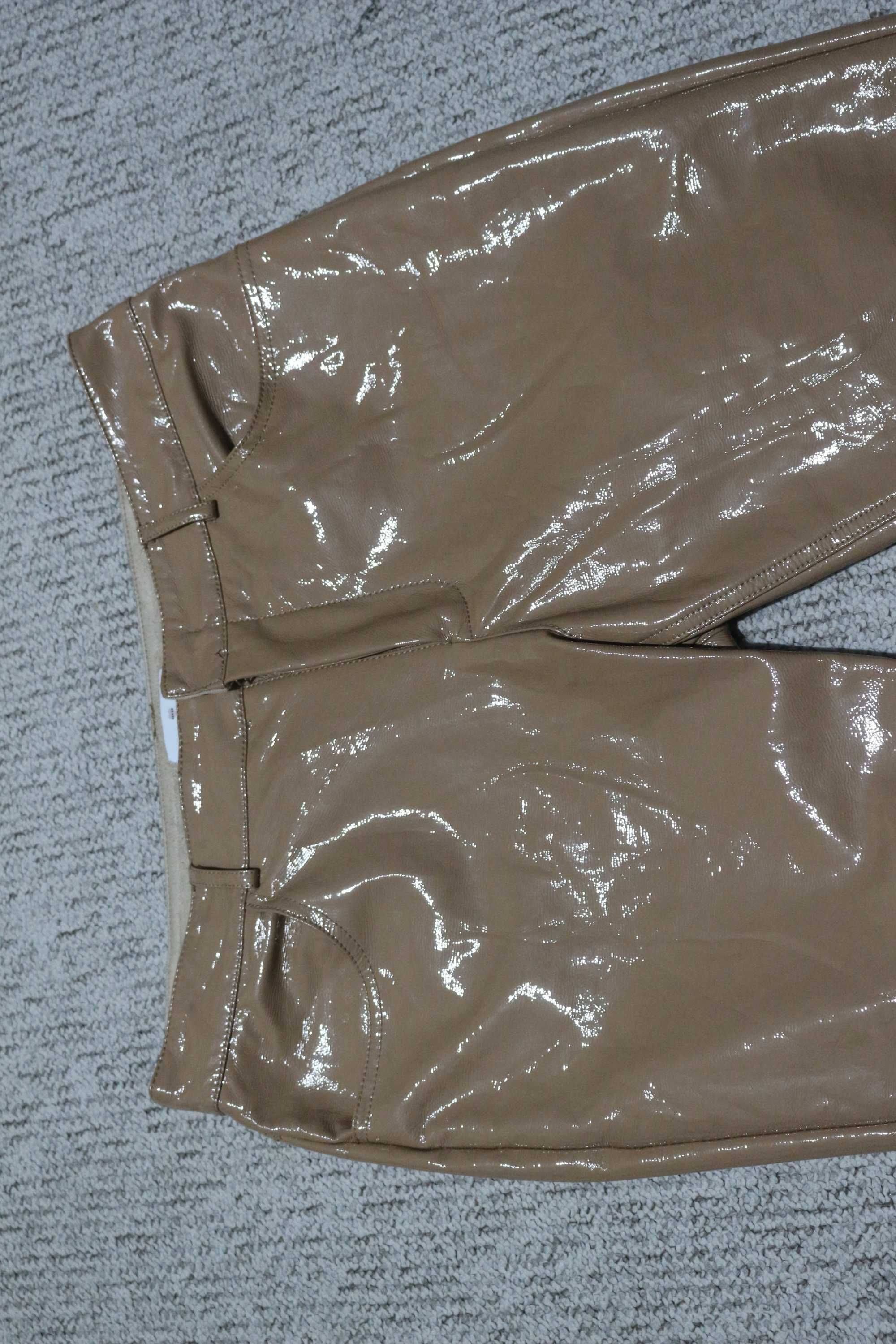 Pantaloni latex imitatie piele noi fara eticheta de la MOTIVI