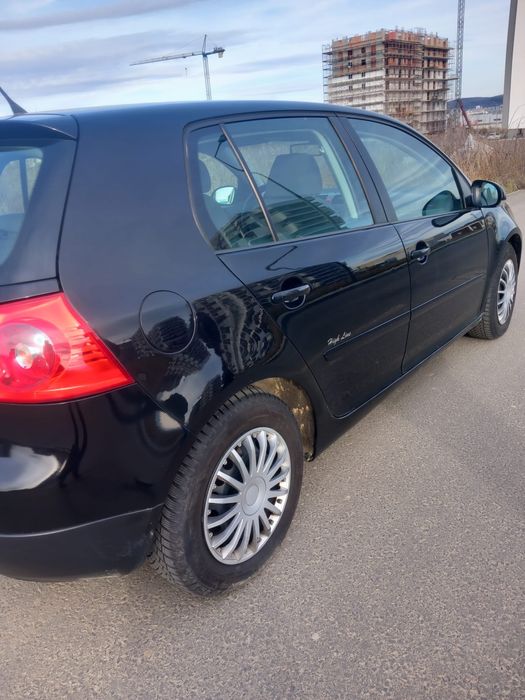 Vand VW Golf 5 2007, motorina, in stare foarte buna de functionare