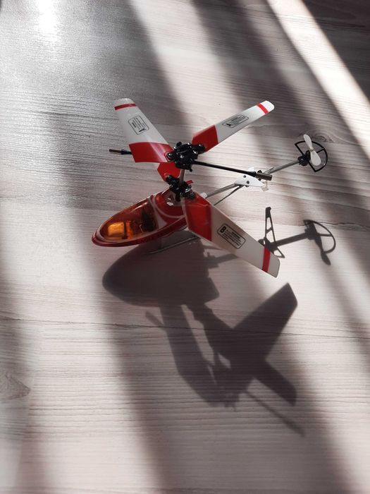 Elicopter cu telecomandă