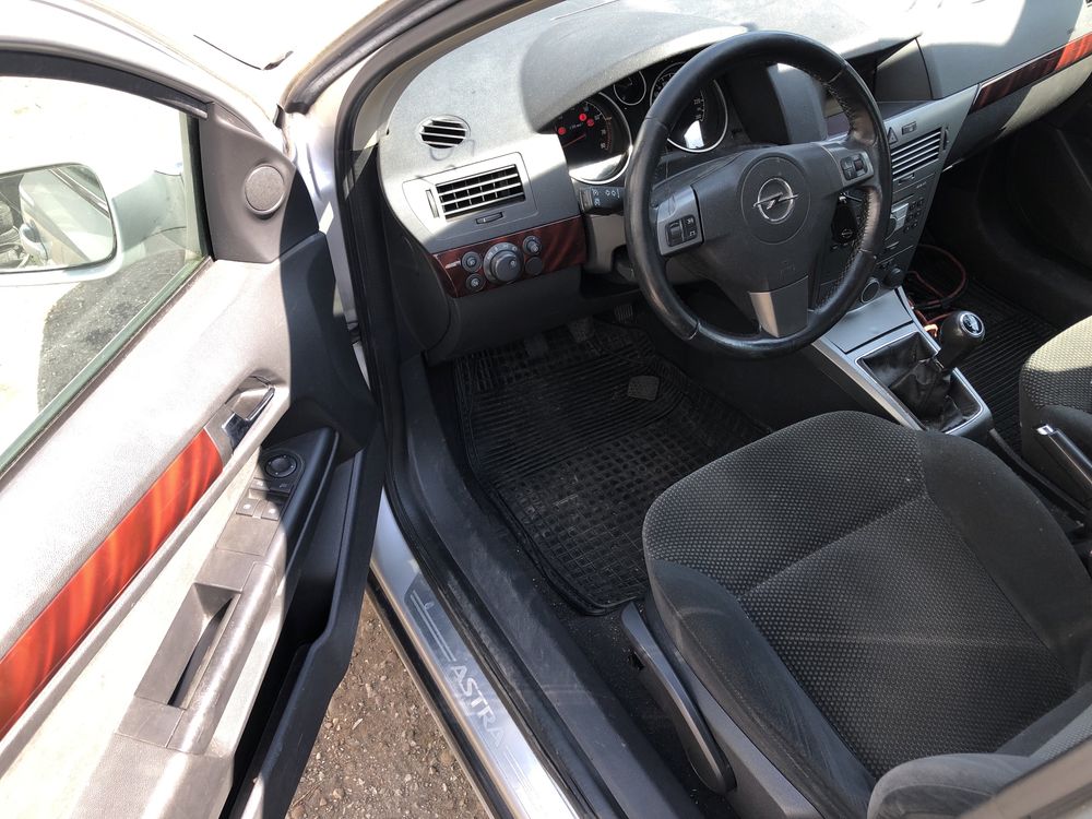 Opel Astra H 1.8i 125кс 2005г. - НА ЧАСТИ