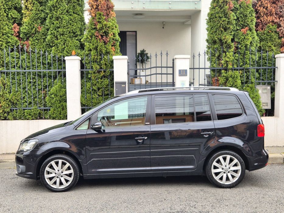 VW Touran- 7 locuri- 2.0 - 140CP-Euro5-Xenon