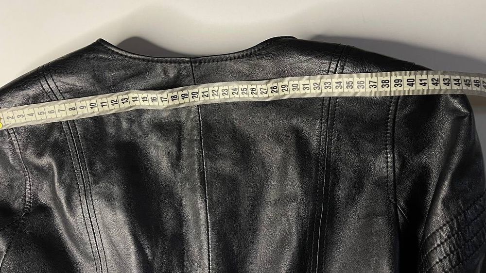 vand geaca din piele naturala