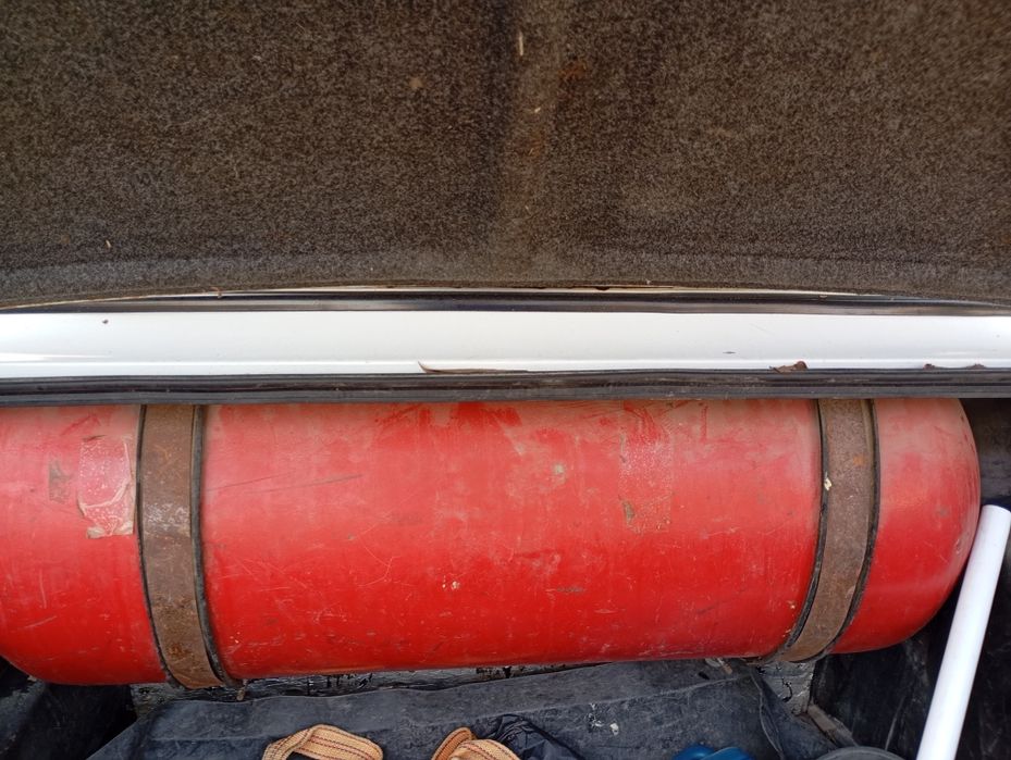 Сотилади ваз 2106