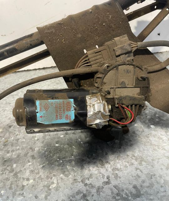 Ansamblu stergatoare parbriz volan pe stanga Dacia Logan prima genera