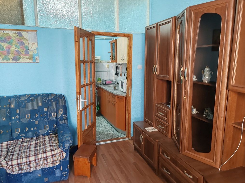 Închiriez camera cămin