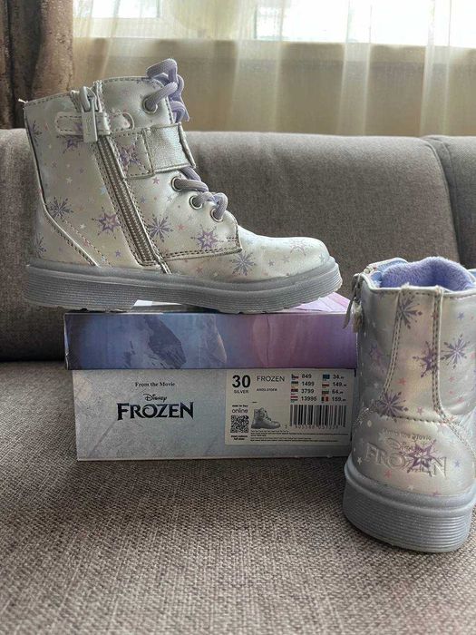 Боти на момиче 30