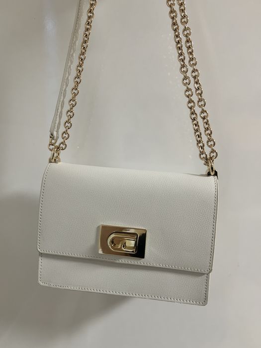 Furla бяла чанта