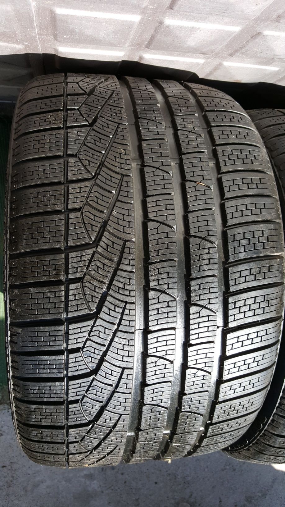 235/40/19.225/45/19,225/40/19,pirelli,9-10mm,dot 3413/3420