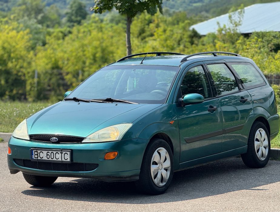 Ford Focus Break 1.6i - 799€ -