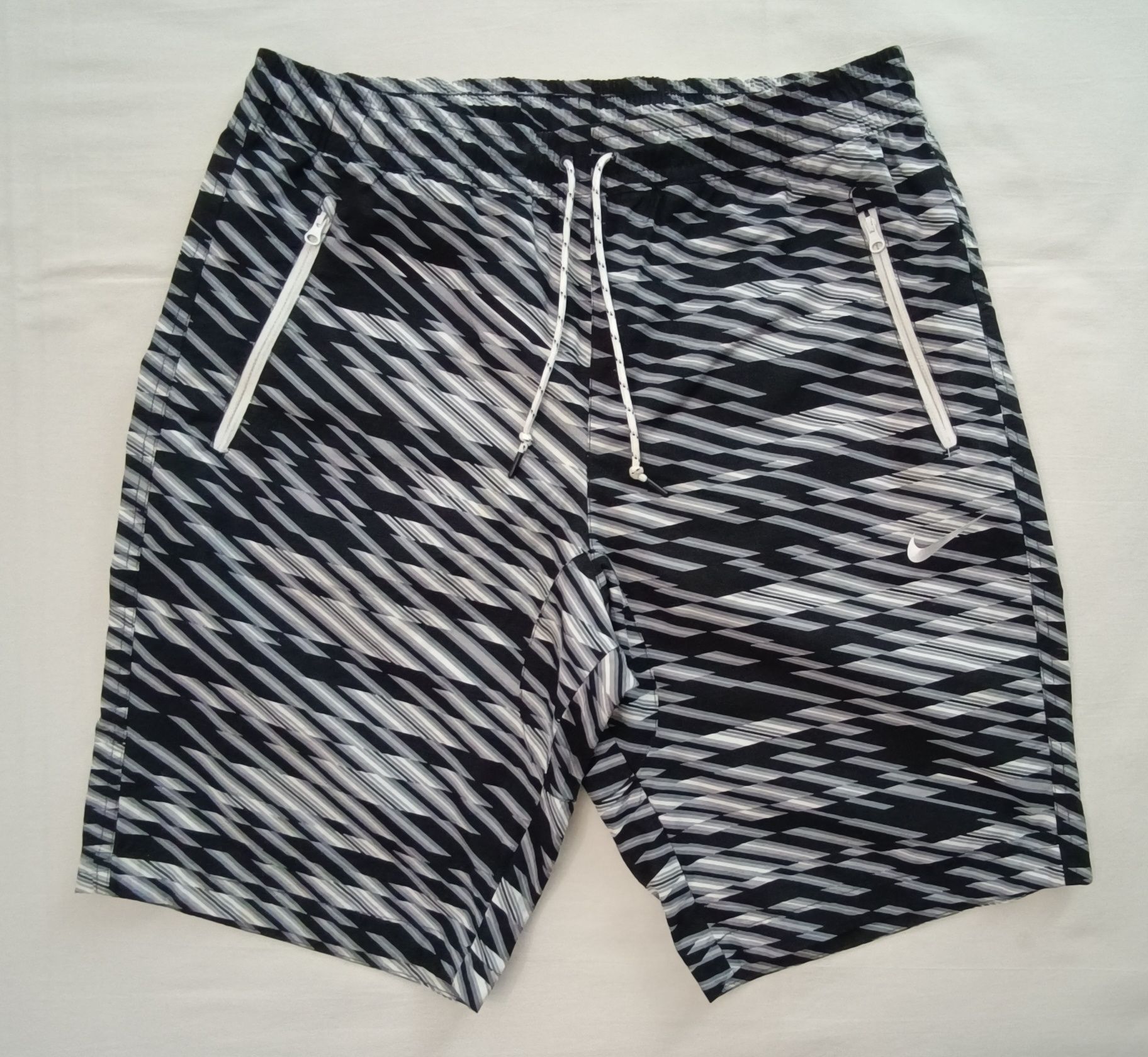 Nike Shorts оригинални гащета L Найк спорт шорти бански
