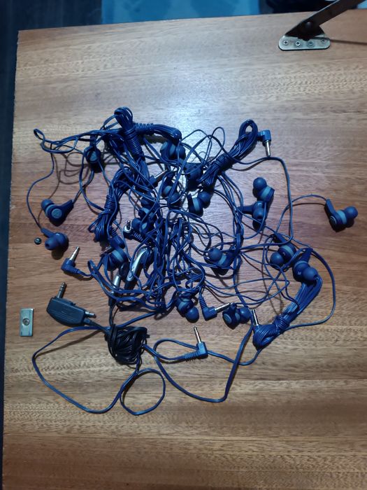 Продам беспроводные  и проводные  наушники