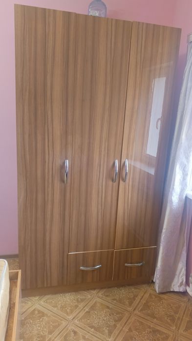 Продам Кровать и шкаф