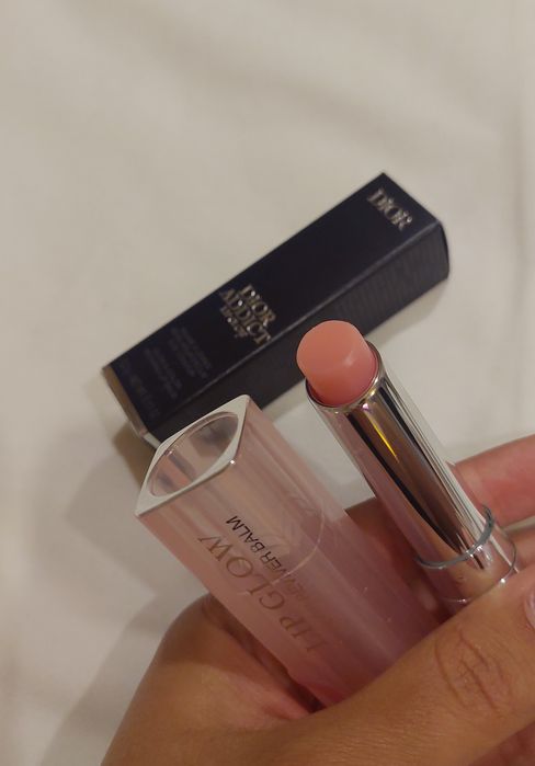 Dior Addict Lip Glow - hidratare timp de 48H balsam buze