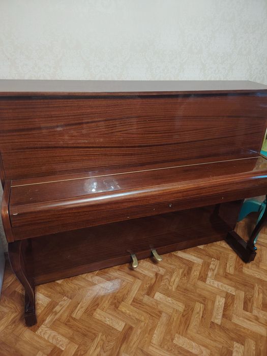 Продам пианино  Fuchs & Mohr (Германия)