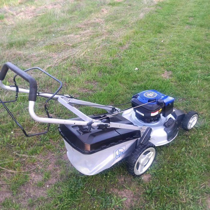 Masina gazon / iarba